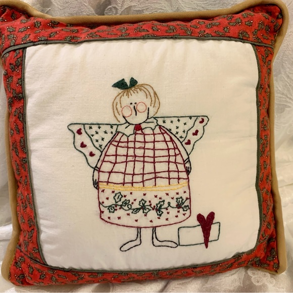 ☘️Embroidered pillow both sides - Picture 2 of 4
